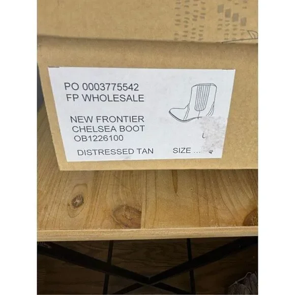 NEW Free People Women's Western New Frontier Chelsea Boot Distressed Tan Size 41 - Picture 8 of 9